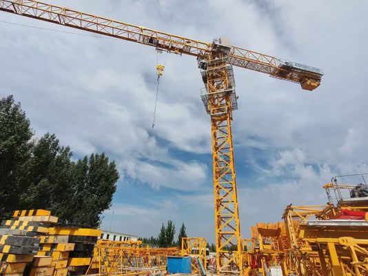 12T QTZ250 7020 جرثقیل ساختمانی استفاده شده 60 متر ارتفاع و L68 استار 2019 سال ساخت